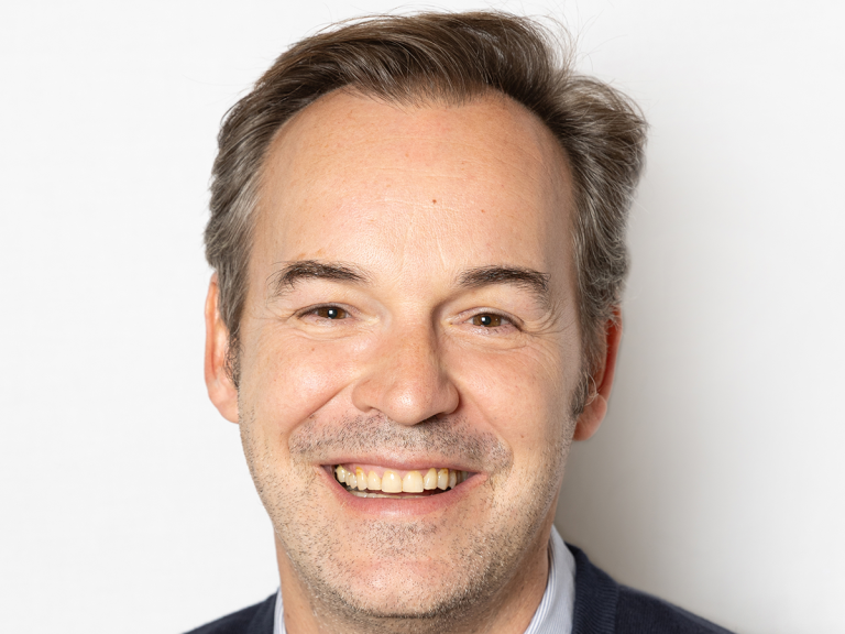 MAXIS promotes Damian Allepuz to EMEA regional director as Aaron Brown to leave 
